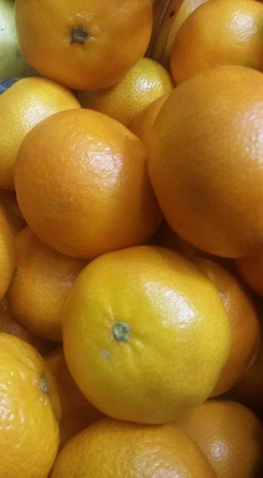 La Botika de la Salud naranjas